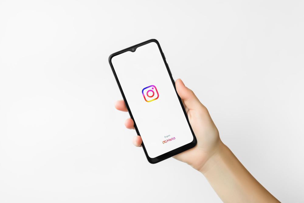 Where is the Clipboard on Instagram?